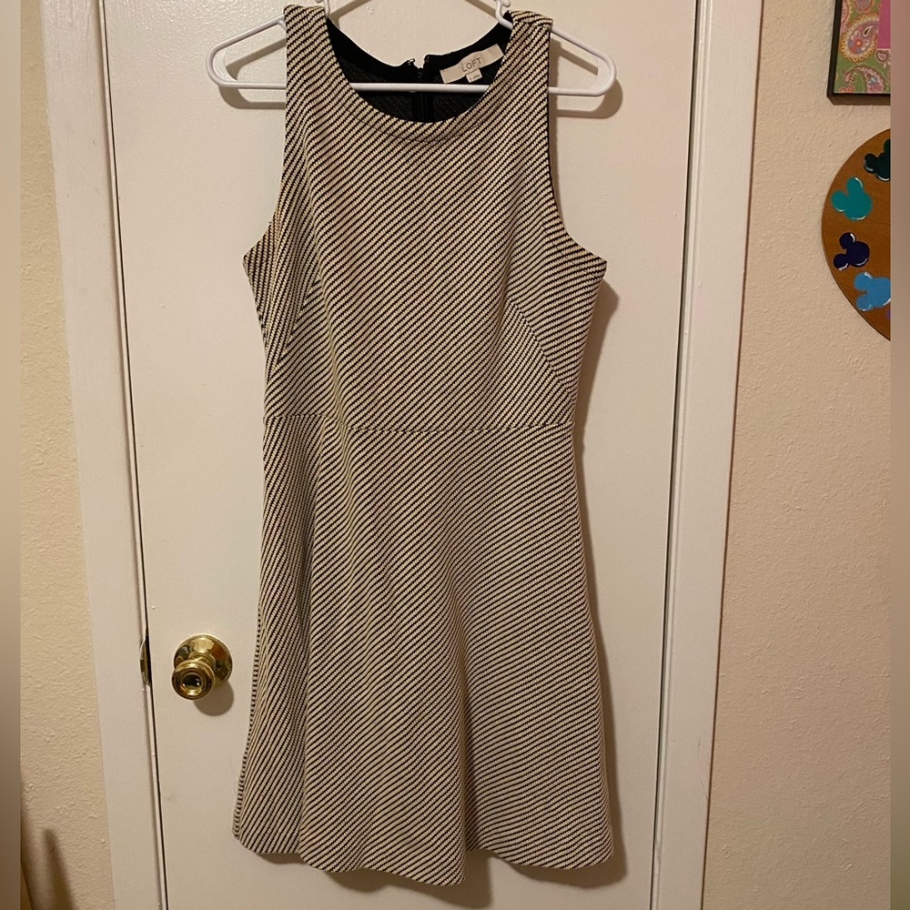 LOFT A-line Sleeveless Dress - Size 8 - Cream & Black